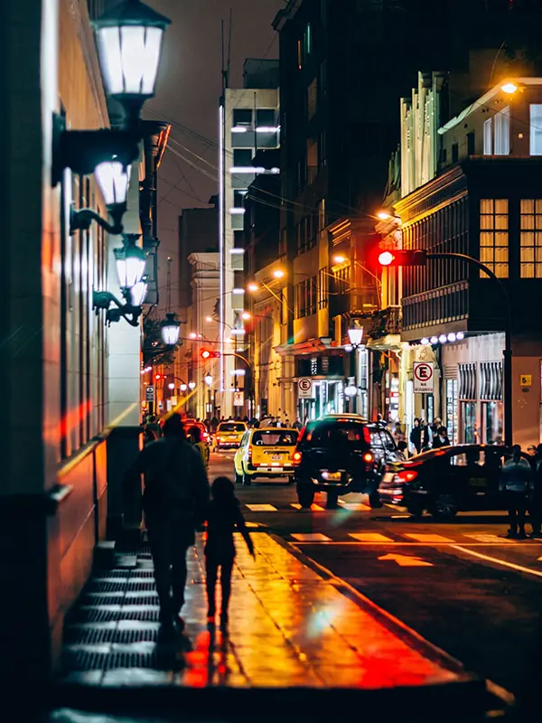 calle-lima-noche